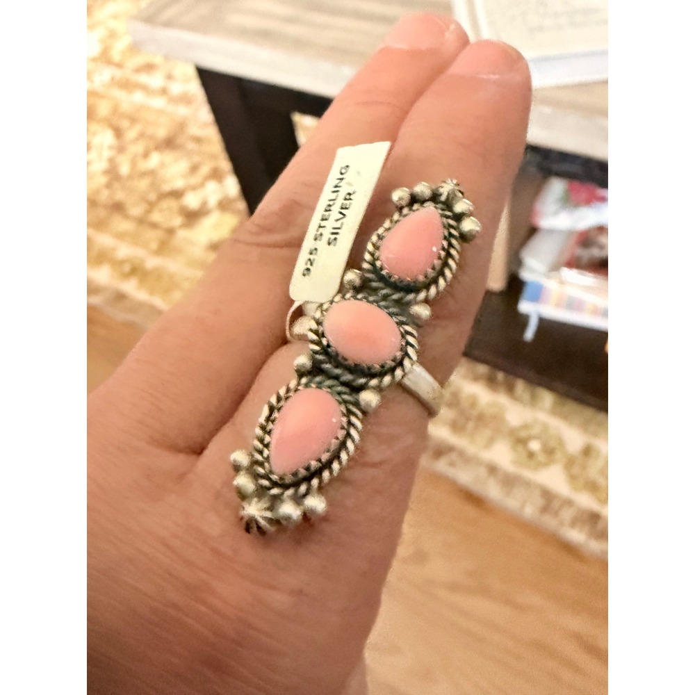 925 Sterling Silver Pink Conch 3-Stone Vertical Southwestern Statement Ring